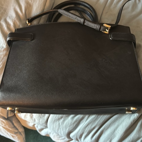 Black Michael kors purse - Picture 2 of 4